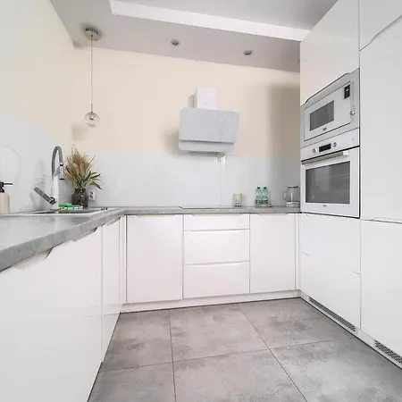 Appartement Koscianska Cosy By Bookinghost